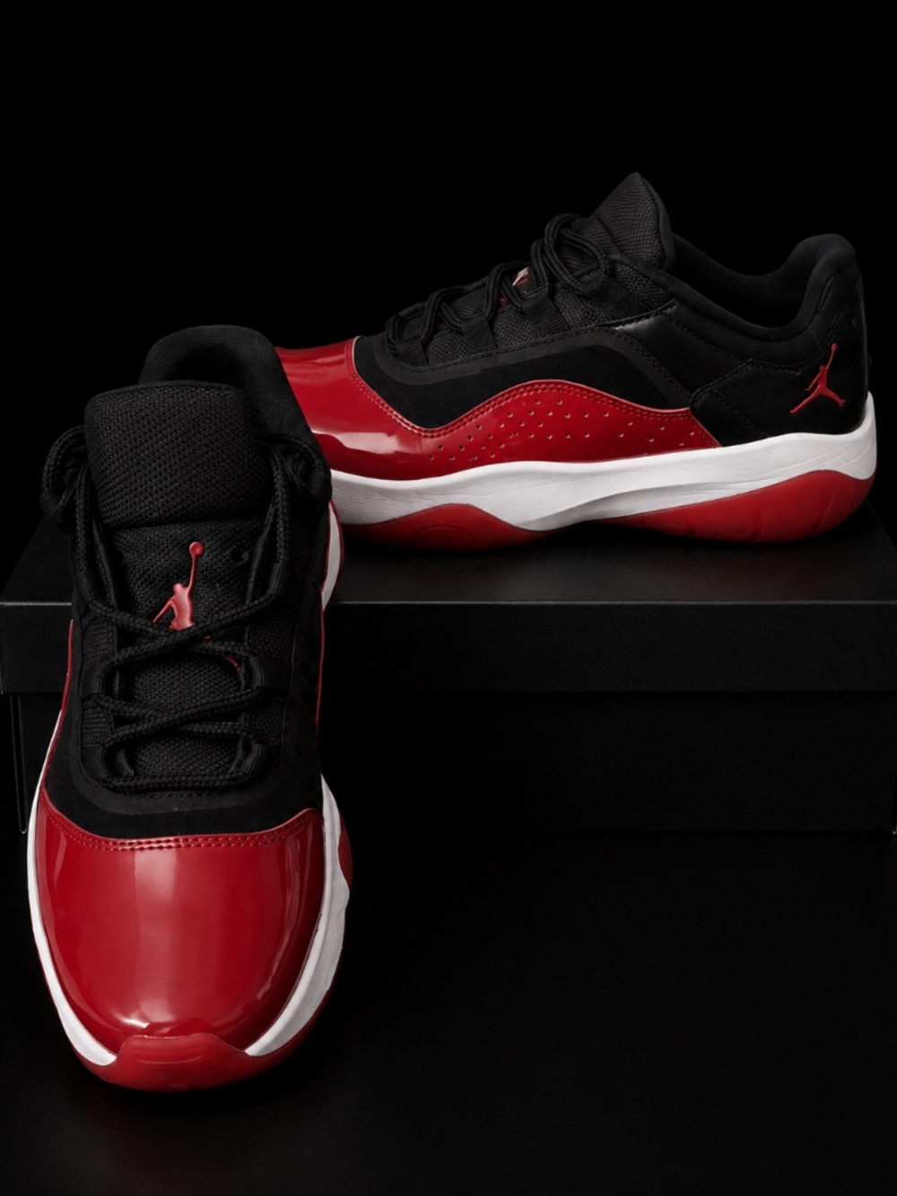Jordan 11 Red/Black